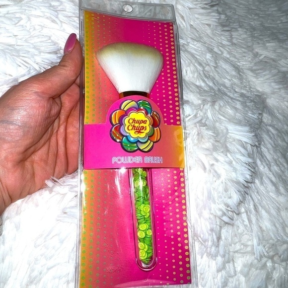 𝅺limited Edition Chupa Chups Powder Brush - Picture 1 of 4